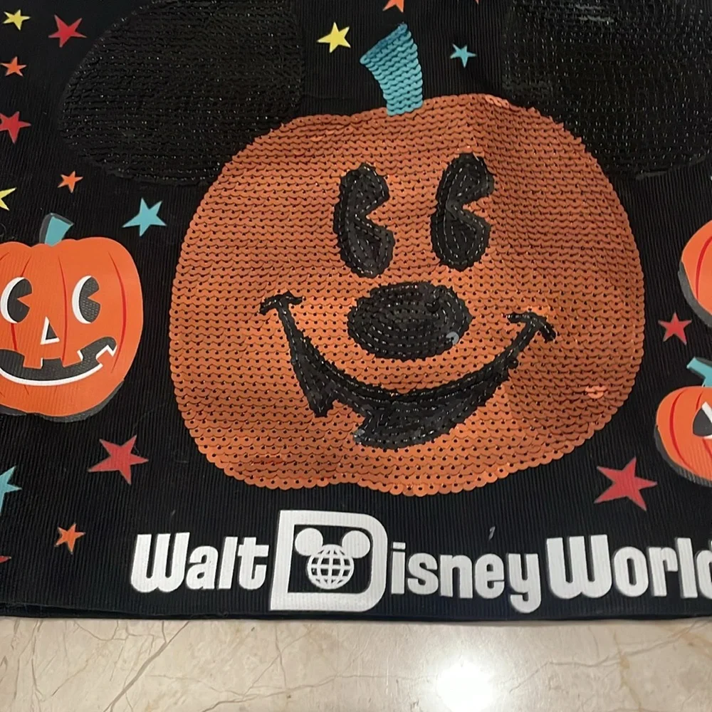 Walt Disney world Halloween tote bag with sequined Mickey pumpkin - Picture 3 of 9